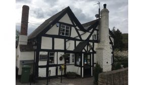 Moon Inn 01