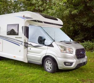 motorhome-accesories-bailey-adamo-adamo-insulated-windscreen-cover-1998783-image02